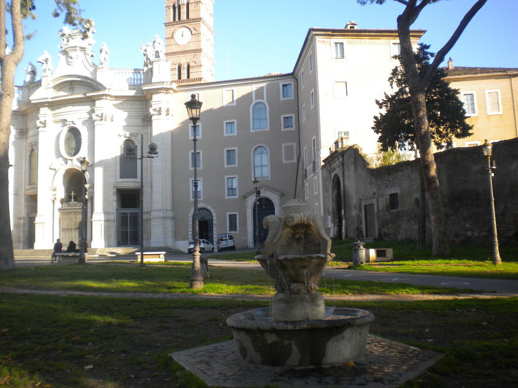 B&B La Finestra Di Fronte Rome Buitenkant foto